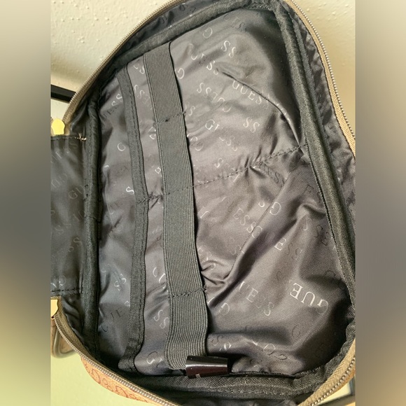 NWT GUESS tech organizer - Picture 9 of 12